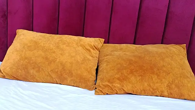 JESSYCORTES online show from March 2025 02:01:02 PM