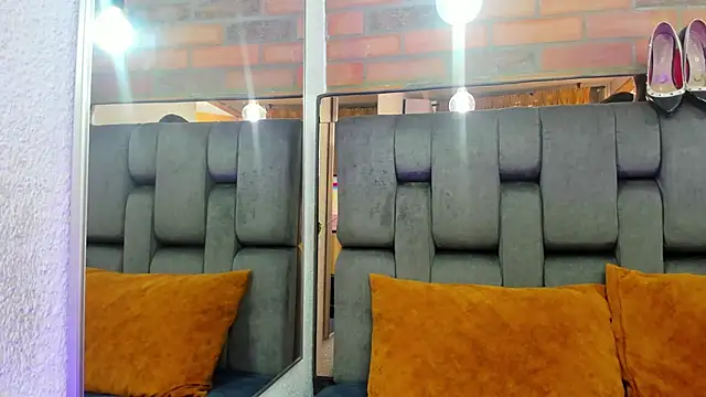 JESSYCORTES online show from September 2025 01:33:01 PM