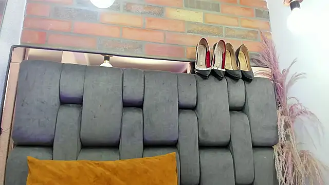 JESSYCORTES online show from October 2025 02:02:01 PM