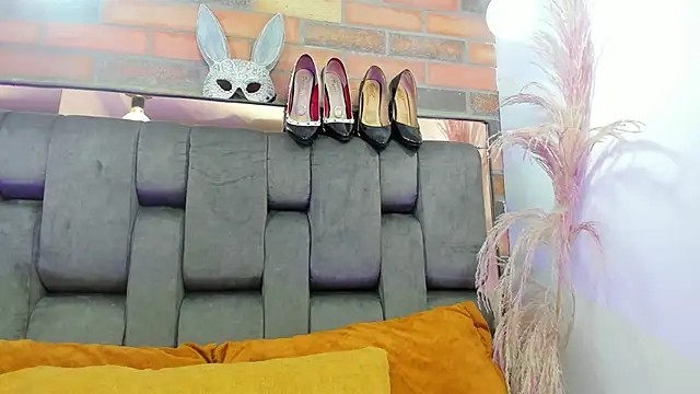 JESSYCORTES online show from October 2025 02:03:01 PM