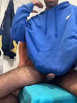 Lucascacaca online show from March 2026 11:04:01 AM