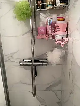 Lucascacaca online show from April 2026 09:01:02 AM