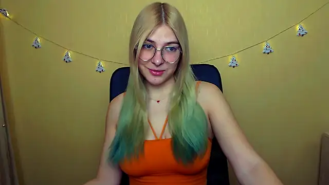 Luna Lush  online show from December 2024 09:13:01 AM