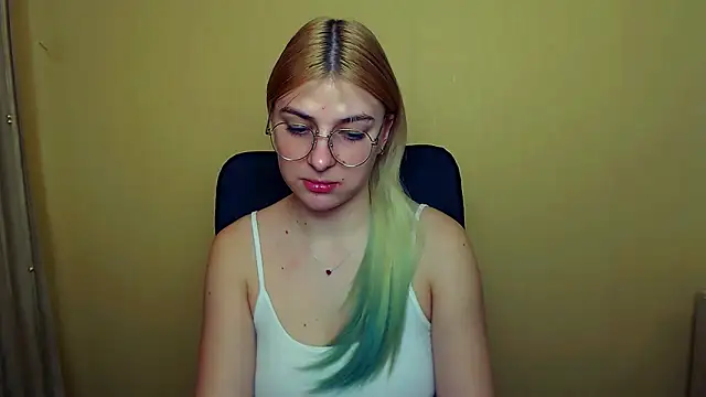 Luna Lush  online show from January 2025 11:31:02 AM