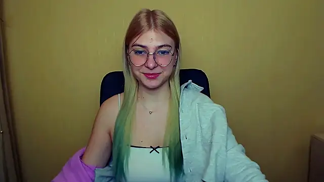 Luna Lush  online show from January 2025 08:30:01 AM