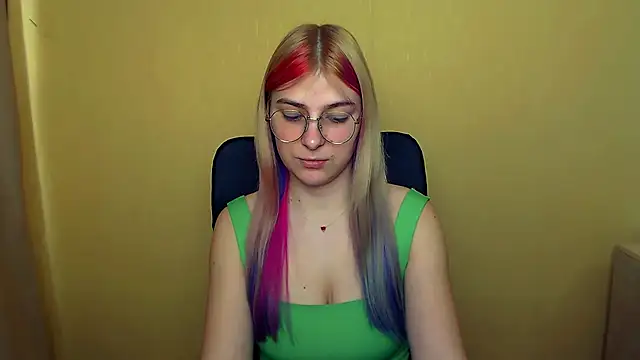 Luna Lush  online show from March 2025 11:32:01 AM