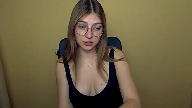 Luna Lush  online show from November 2025 10:04:02 AM