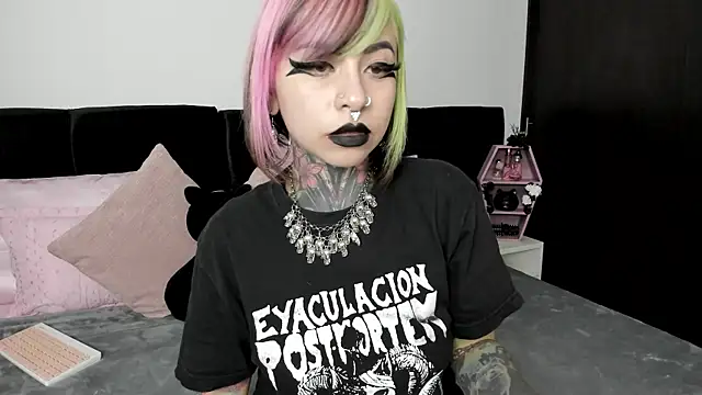 NikkiRamone online show from January 2025 11:48:01 AM