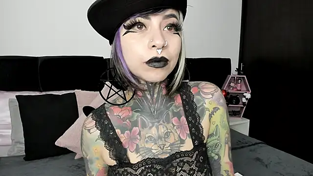 NikkiRamone online show from February 2025 06:33:01 AM