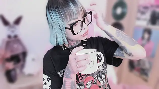 Snapshot of NikkiRamone chatting on February 2026 11:18:01 AM NikkiRamone online show from February 2026 11:18:01 AM