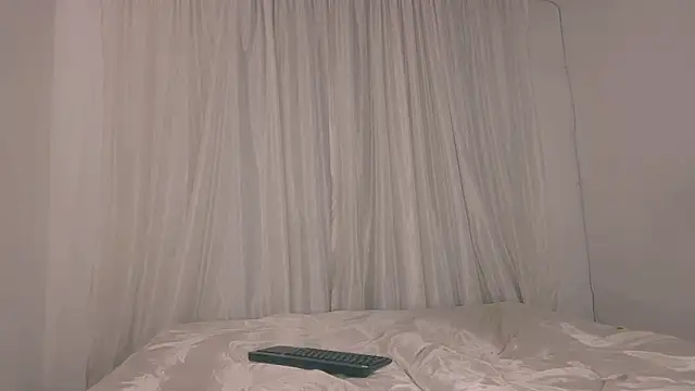 Miiafoxxx online show from March 2026 10:39:02 PM