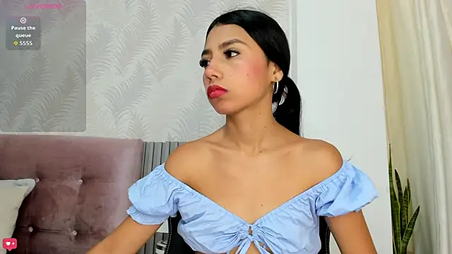 Snapshot of Little_caprice_x chatting on October 2025 12:28:02 PM Little caprice x online show from October 2025 12:28:02 PM