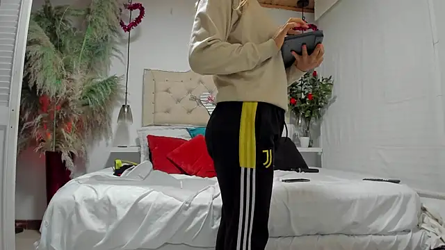 Samanthahavery44 online show from October 2025 04:01:01 AM