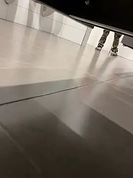 thiagowes online show from April 2026 06:23:01 PM