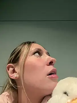 Snapshot of M1ssyk1ssy chatting on January 2025 05:48:02 AM M1ssyk1ssy online show from January 2025 05:48:02 AM