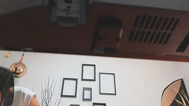 Snapshot of almaa_18 chatting on March 2025 02:45:01 PM almaa 18 online show from March 2025 02:45:01 PM