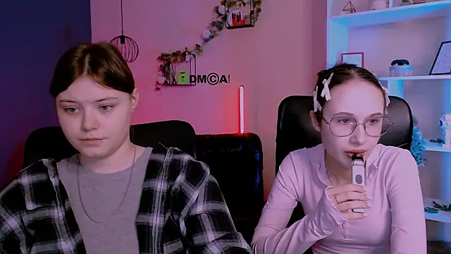 nikole kitt online show from March 2026 08:13:01 PM