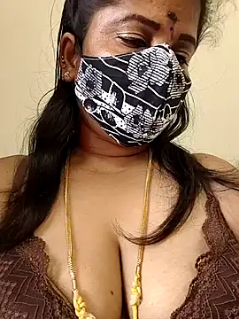 Snapshot of gaurika18 chatting on April 2026 08:47:01 AM gaurika18 online show from April 2026 08:47:01 AM
