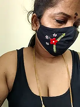 Snapshot of gaurika18 chatting on April 2026 02:20:01 AM gaurika18 online show from April 2026 02:20:01 AM