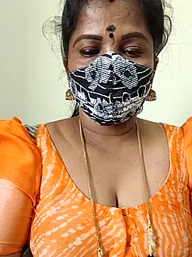 Snapshot of gaurika18 chatting on April 2026 06:33:02 AM gaurika18 online show from April 2026 06:33:02 AM
