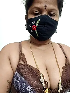 Snapshot of gaurika18 chatting on May 2026 11:33:02 PM gaurika18 online show from May 2026 11:33:02 PM