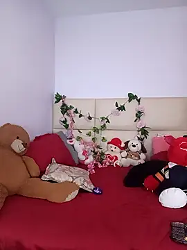 kymmgolden online show from April 2026 12:06:01 PM