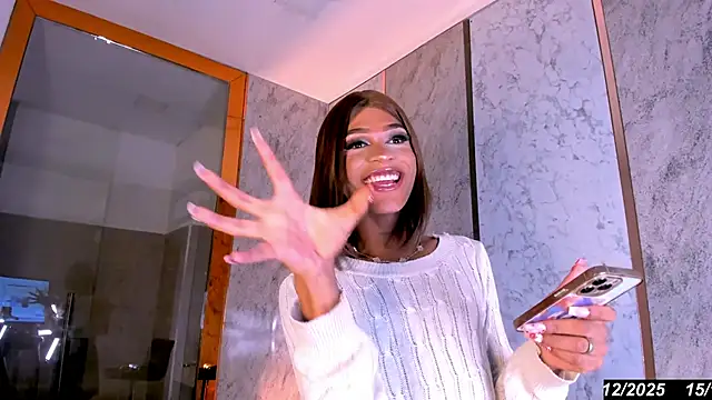 Keila Mendoza online show from December 2025 08:24:02 PM