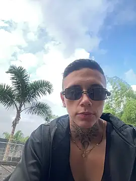 Snapshot of _PhillipBrown chatting on January 2025 12:18:01 PM PhillipBrown online show from January 2025 12:18:01 PM