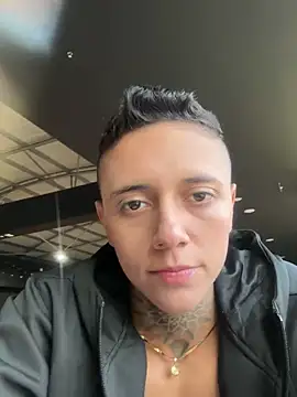 Snapshot of _PhillipBrown chatting on January 2025 12:09:01 PM PhillipBrown online show from January 2025 12:09:01 PM