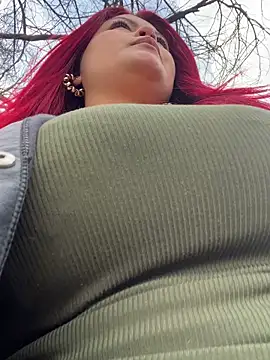 lia moon77 online show from December 2025 07:00:01 PM