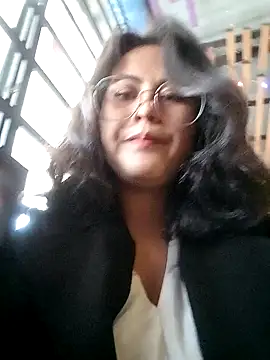Snapshot of lara_moon25 chatting on December 2024 10:13:01 PM lara moon25 online show from December 2024 10:13:01 PM