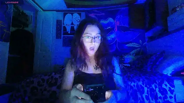 NovaLove2002 online show from November 2025 02:45:02 AM