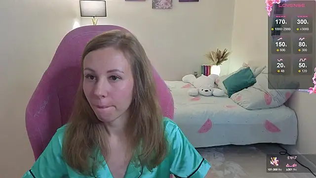 Lill Mary online show from October 2025 03:10:02 AM