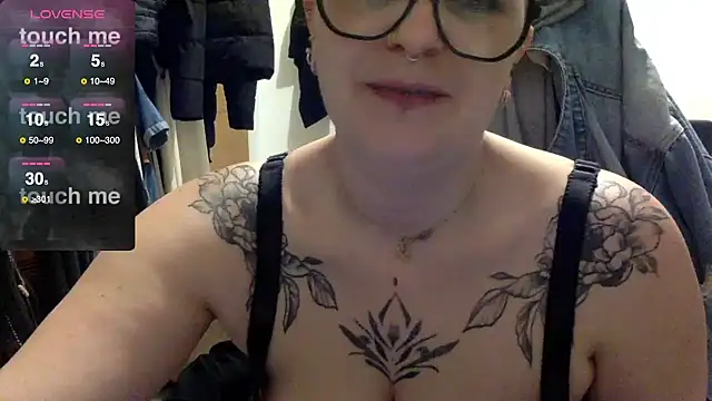 Snapshot of vanillesoumise chatting on March 2025 09:21:01 PM vanillesoumise online show from March 2025 09:21:01 PM