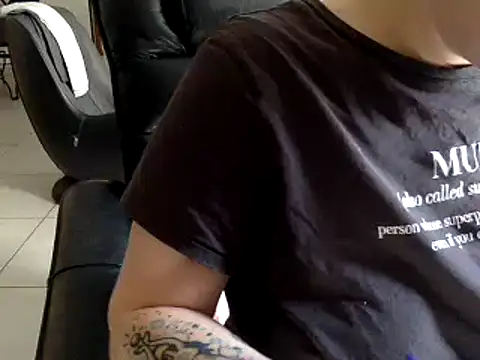 Snapshot of vanillesoumise chatting on March 2026 09:48:01 AM vanillesoumise online show from March 2026 09:48:01 AM