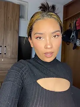 baby lizy online show from February 2025 11:24:01 PM