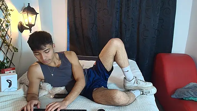 dylan fun18 online show from December 2024 04:05:02 PM