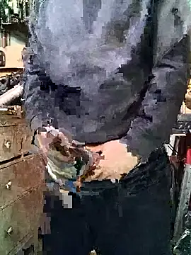 Snapshot of adre84s chatting on February 2025 05:03:02 PM adre84s online show from February 2025 05:03:02 PM