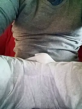 Snapshot of adre84s chatting on February 2025 08:44:02 AM adre84s online show from February 2025 08:44:02 AM