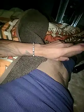 Snapshot of LargeDominoes chatting on March 2026 06:41:02 AM LargeDominoes online show from March 2026 06:41:02 AM