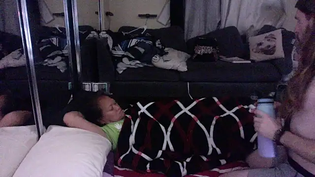 Johndoe2292 online show from April 2026 09:47:01 AM