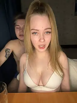 Snapshot of Family-Mm1 chatting on December 2024 11:50:01 PM Family-Mm1 online show from December 2024 11:50:01 PM