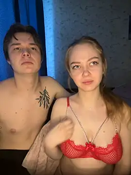 Snapshot of Family-Mm1 chatting on February 2025 10:19:01 AM Family-Mm1 online show from February 2025 10:19:01 AM