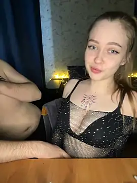 Snapshot of Family-Mm1 chatting on March 2025 10:07:02 AM Family-Mm1 online show from March 2025 10:07:02 AM