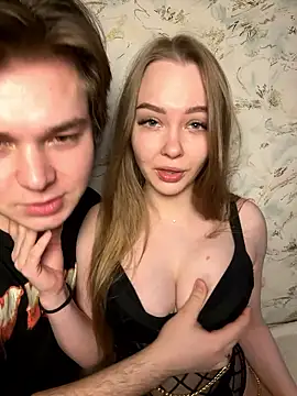 Snapshot of Family-Mm1 chatting on January 2026 06:48:01 AM Family-Mm1 online show from January 2026 06:48:01 AM