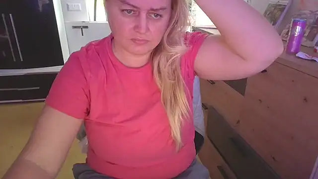 Meliss Official9 online show from November 2025 10:58:01 AM