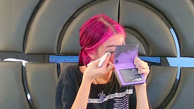 ElizabetthKitty online show from January 2025 11:00:01 PM