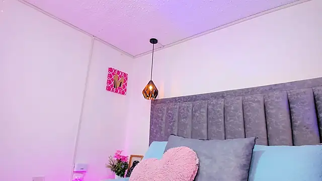 Valeria07  online show from March 2025 02:30:02 AM