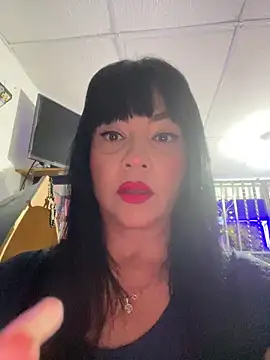 Hot beauty   online show from April 2026 04:45:02 AM