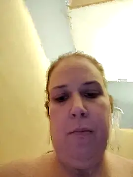 Snapshot of 023Longandjuicy chatting on February 2026 03:59:02 AM 023Longandjuicy online show from February 2026 03:59:02 AM